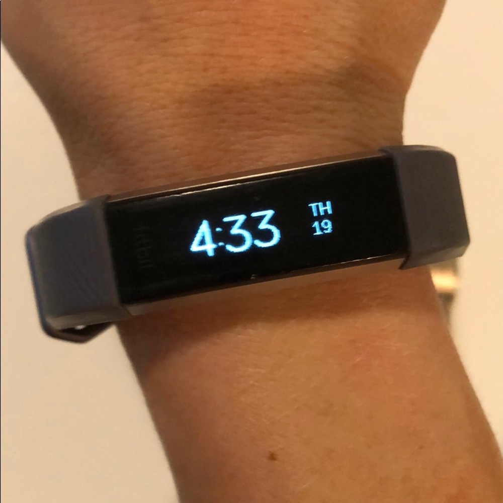 Fitbit Alta w/ Gray & Gold Bands + Charger